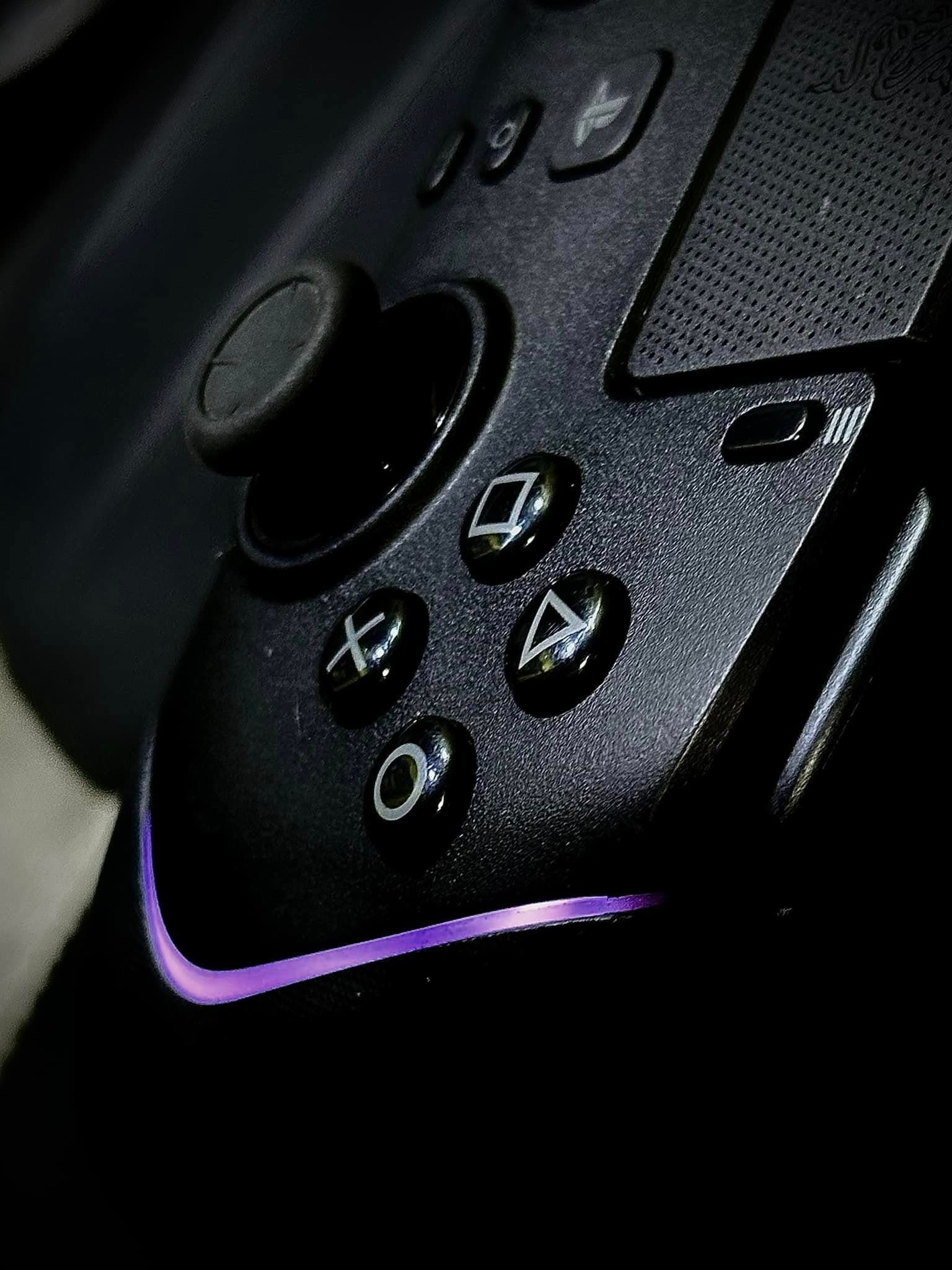 Razer Wolverine V2 Pro Wireless Gaming Controller for PlayStation 5 / PS5, PC image 4