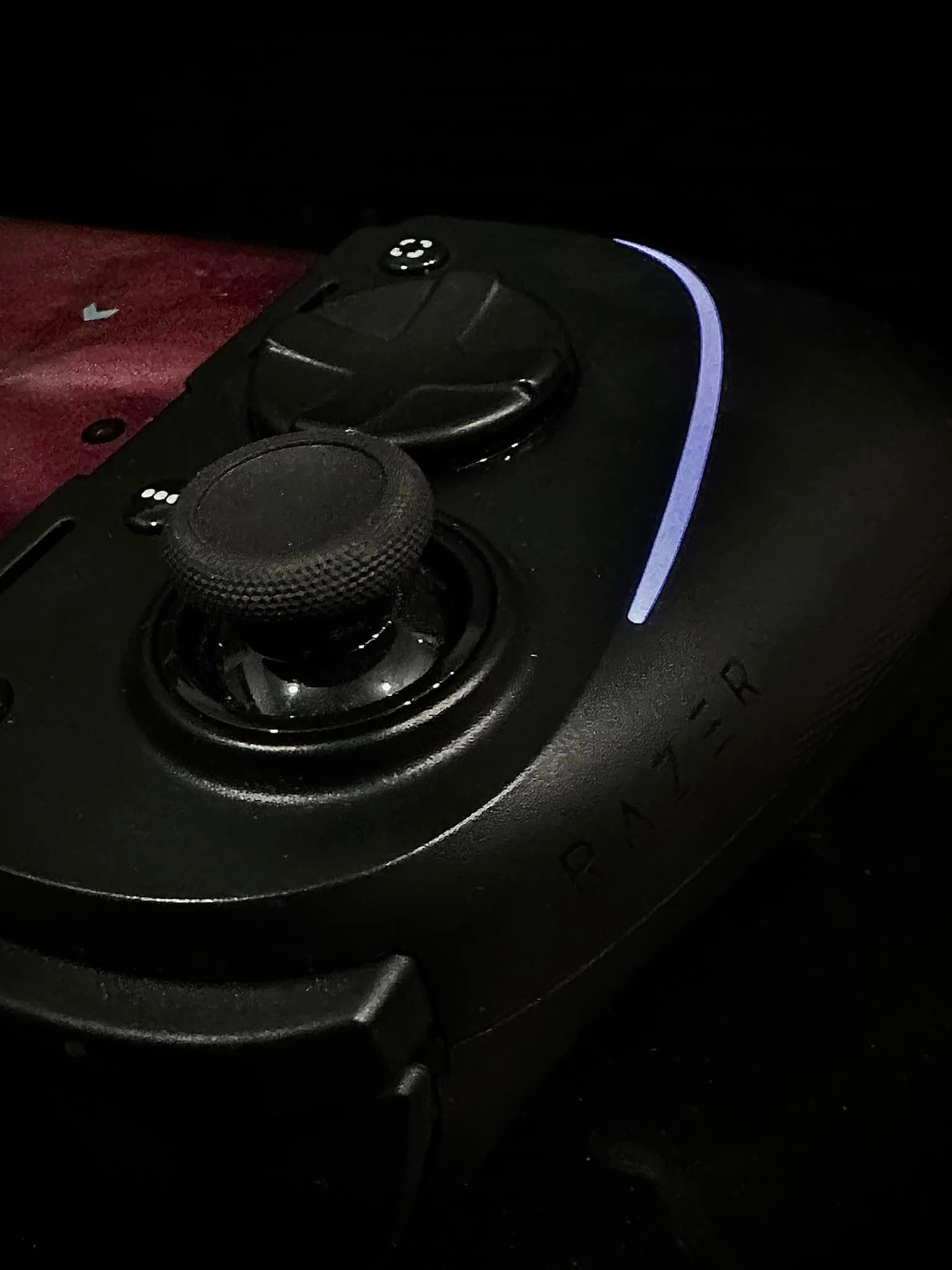 Razer Kishi V2 Pro Ultra Gaming Controller image 3