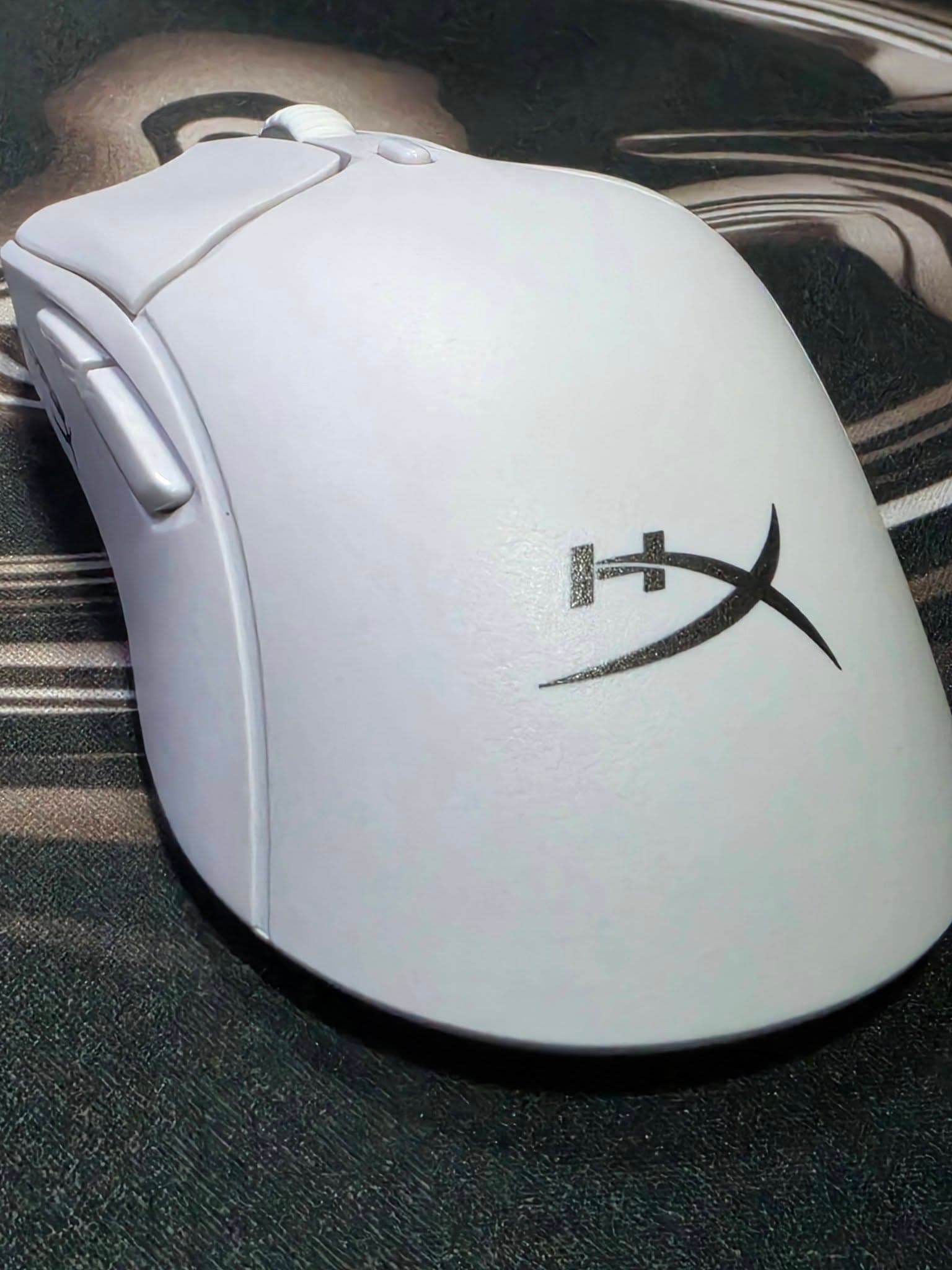 HyperX Pulsefire Haste 2 Mini Wireless Gaming Mouse with Dual wireless connectivity modes (WHITE) image 3