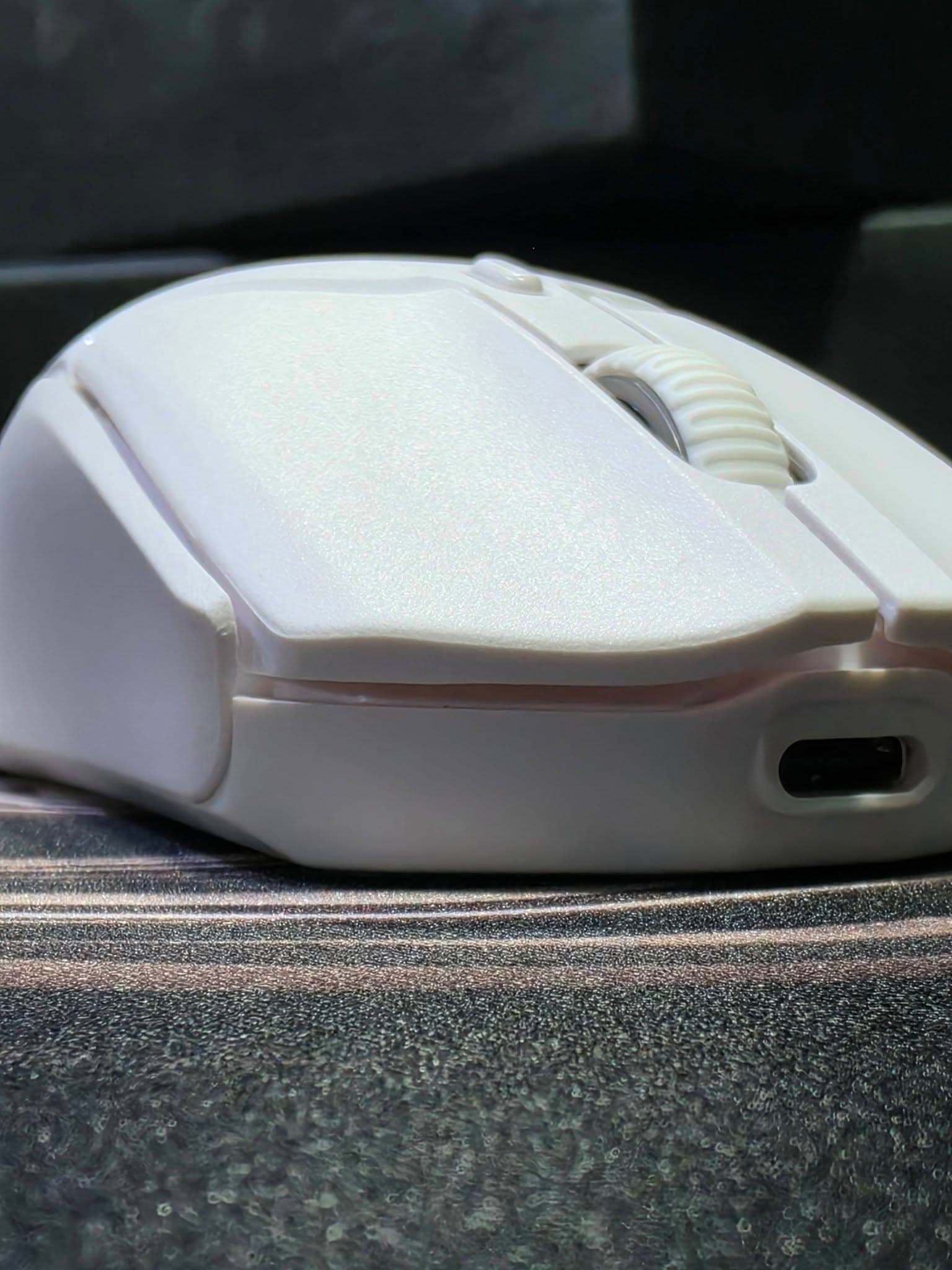HyperX Pulsefire Haste 2 Mini Wireless Gaming Mouse with Dual wireless connectivity modes (WHITE) image 7